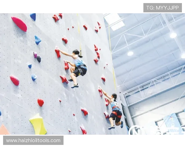 重庆攀岩队在极限运动会中的团队协作表现分析与点评